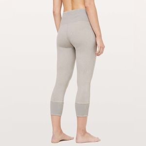 Lululemon Wunder Under Crop 23" *Ribbed
Washed French Clay size 6